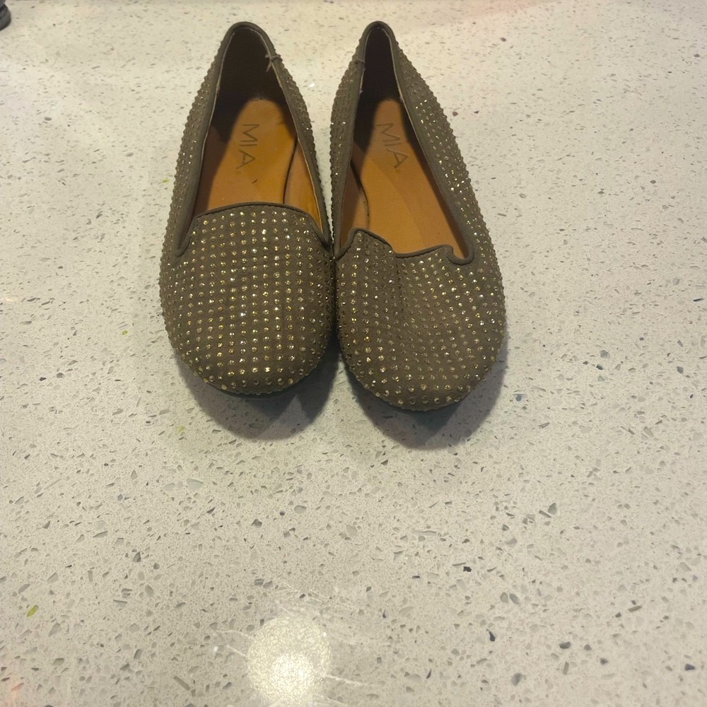 Women’s mia shoes dull olive drab GUC